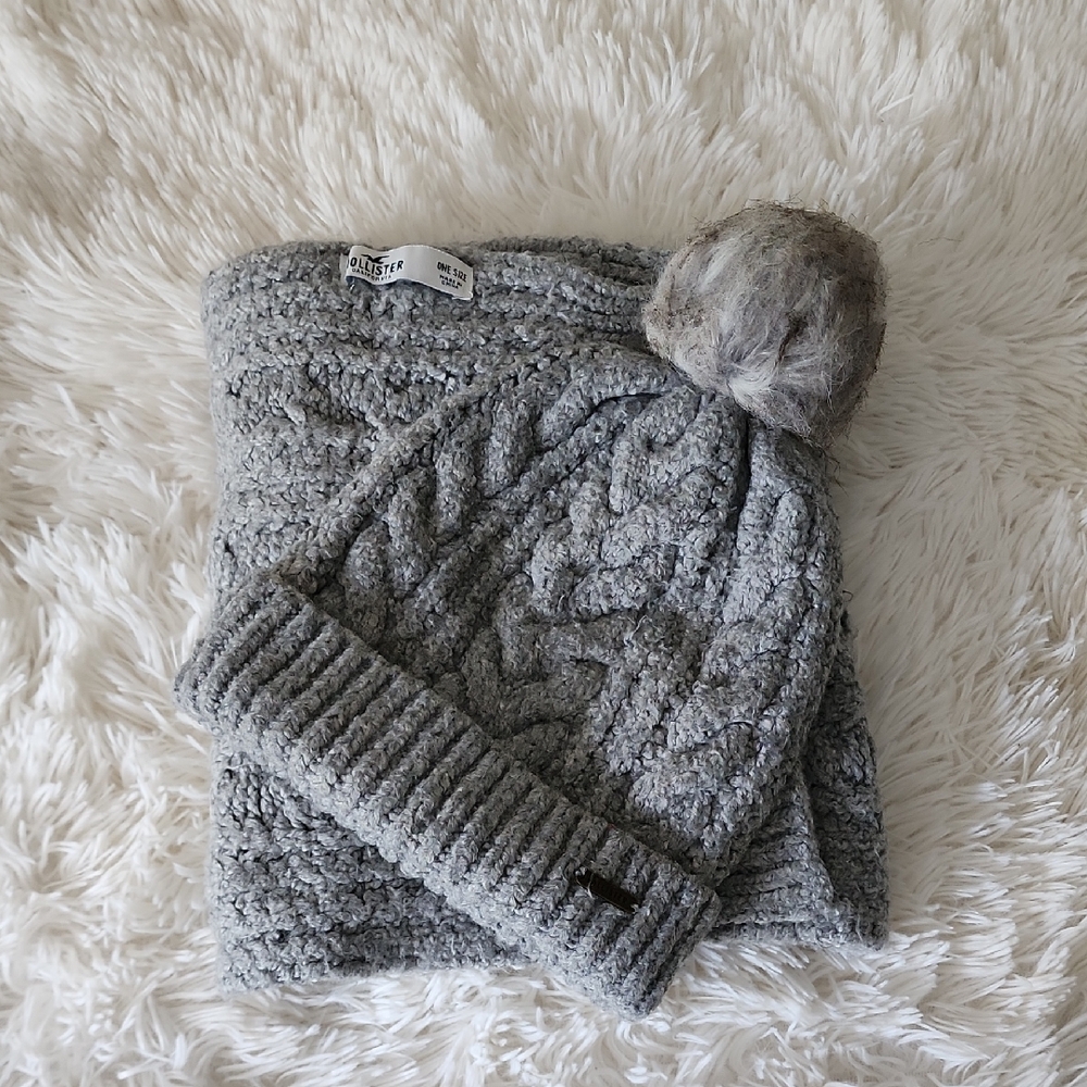 Holister Set Hat & Scraf Gray One Size